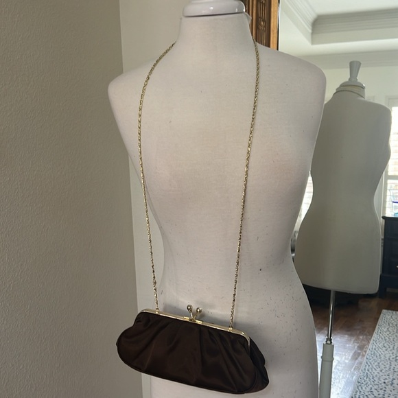 Jessica McClintock brown satin evening purse gold diamond clasp gold chain strap - Picture 5 of 5